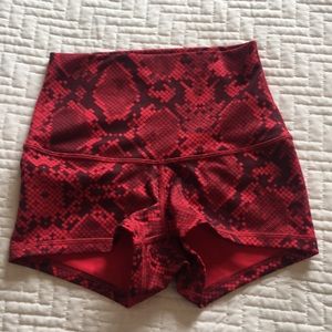 Lululemon High-waisted Shorts XS